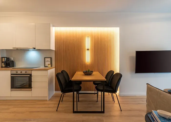 Chic And Lavish Apartment In Athens