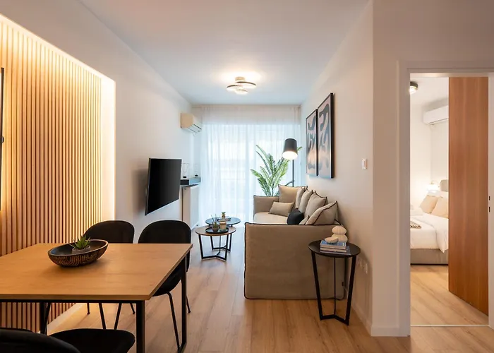 Chic And Lavish Apartment In Athens