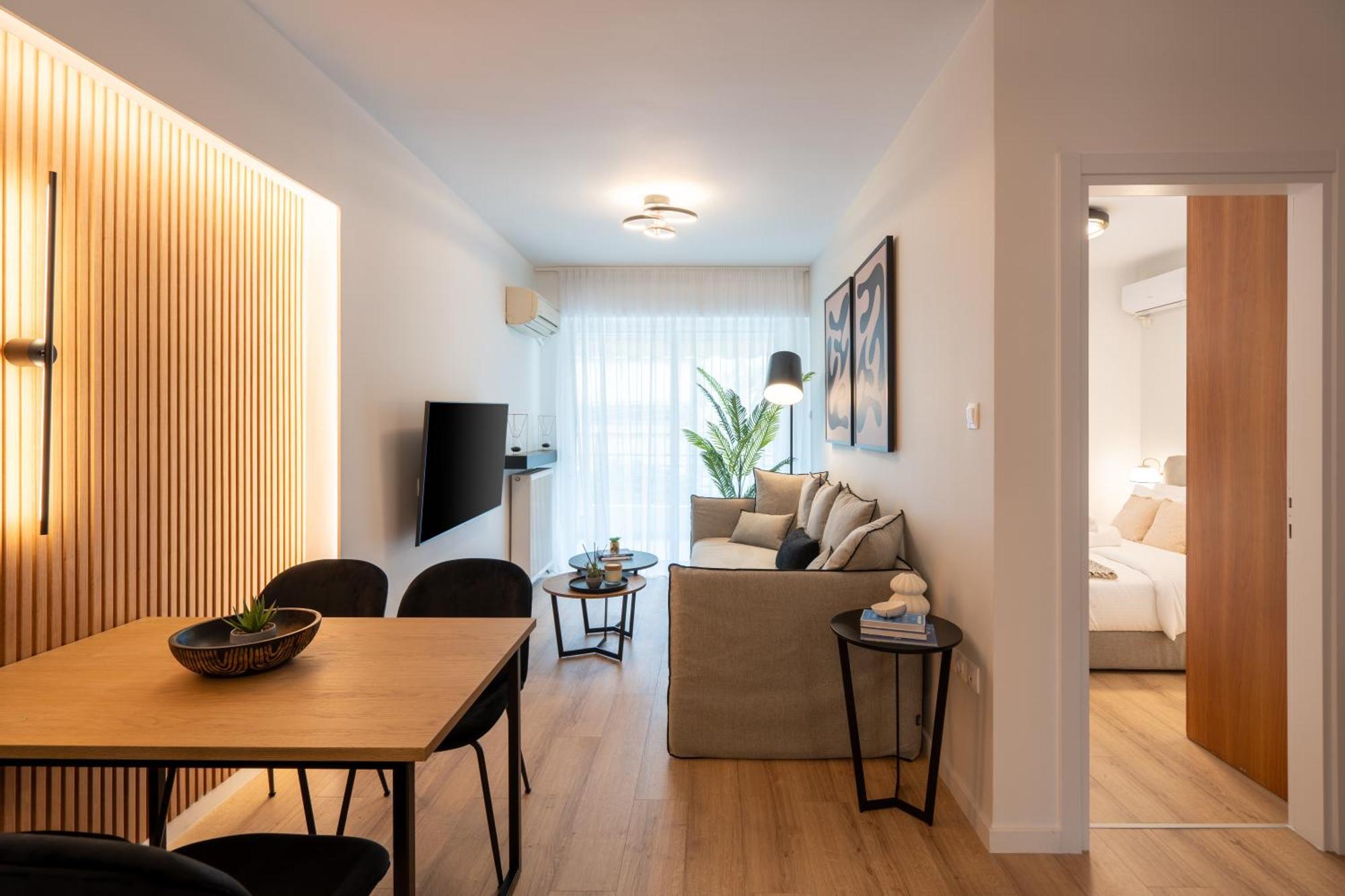 Chic And Lavish In * Athènes